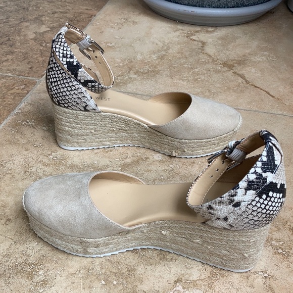 Nine West cream snake print ankle espadrilles - Picture 5 of 8